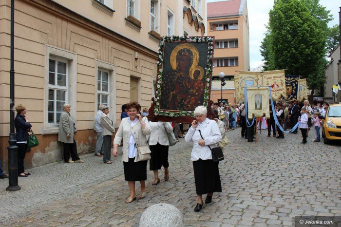 procesja-bozego-ciaa-przesza-ulicami-miasta-foto-video-58285