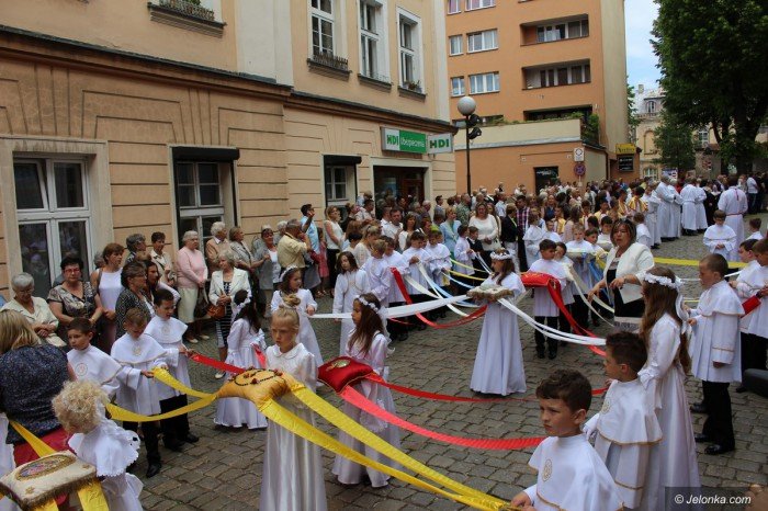 procesja-bozego-ciaa-przesza-ulicami-miasta-foto-video-58285