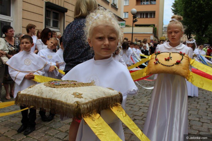 procesja-bozego-ciaa-przesza-ulicami-miasta-foto-video-58285