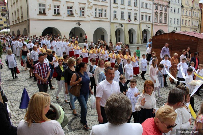 procesja-bozego-ciaa-przesza-ulicami-miasta-foto-video-58285