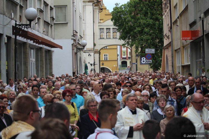 procesja-bozego-ciaa-przesza-ulicami-miasta-foto-video-58285