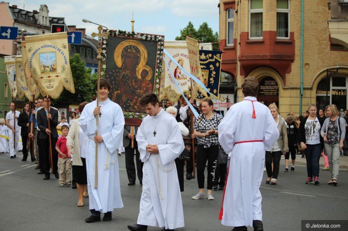 procesja-bozego-ciaa-przesza-ulicami-miasta-foto-video-58285