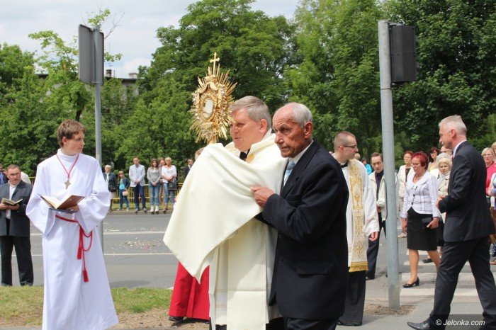 procesja-bozego-ciaa-przesza-ulicami-miasta-foto-video-58285