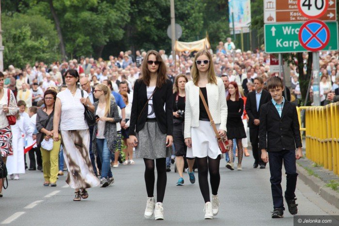 procesja-bozego-ciaa-przesza-ulicami-miasta-foto-video-58285
