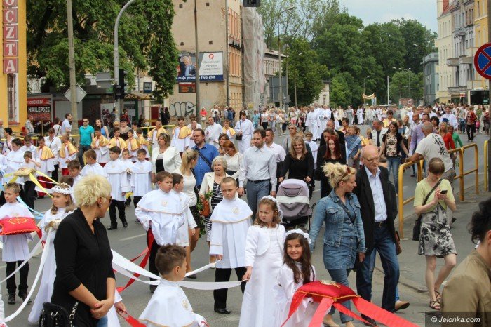 procesja-bozego-ciaa-przesza-ulicami-miasta-foto-video-58285