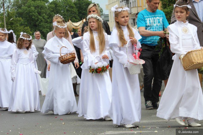 procesja-bozego-ciaa-przesza-ulicami-miasta-foto-video-58285