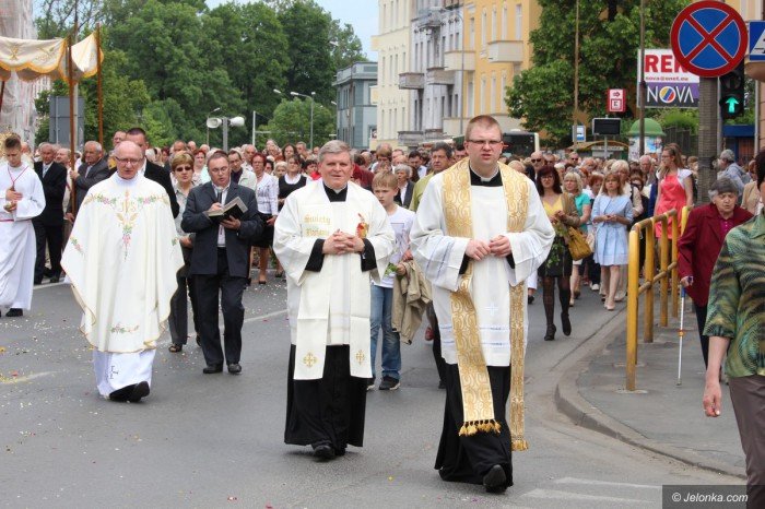 procesja-bozego-ciaa-przesza-ulicami-miasta-foto-video-58285