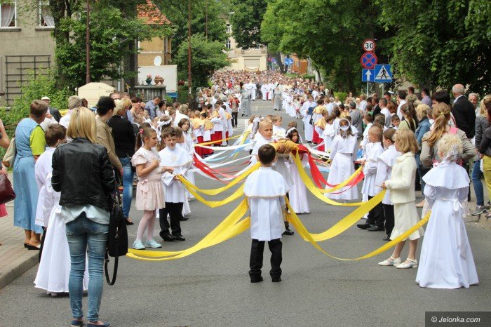 procesja-bozego-ciaa-przesza-ulicami-miasta-foto-video-58285