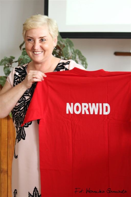 sto-lat-na-czesc-mistrzow-w-cieplickim-norwidzie-foto-58290