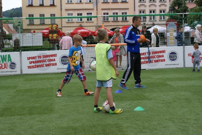 dzien-dziecka-w-rynku-na-sportowo-foto-58324