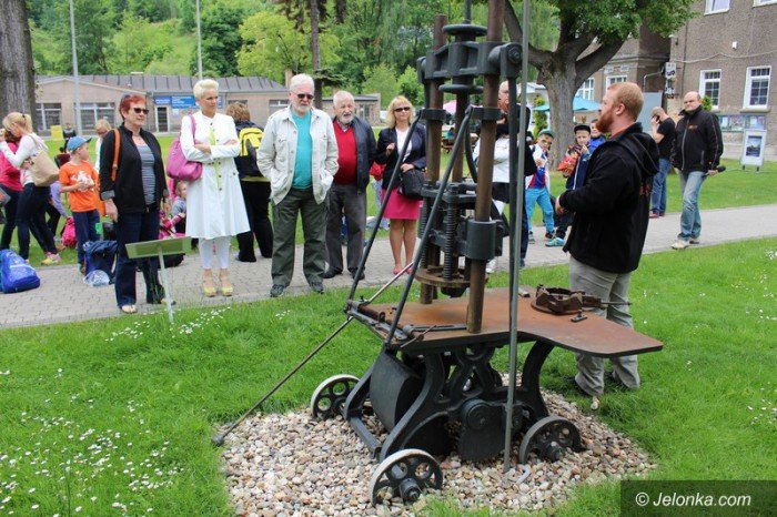 gwiazdy-festiwalu-zwiedziy-hute-julia-foto-58388