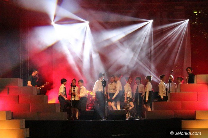 termy-wieczorna-kapiel-w-rytmie-pink-floyd-foto-58429