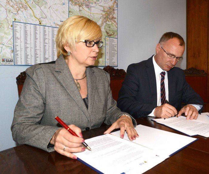 kolejne-12-mln-z-dla-aglomeracji-jeleniogorskiej-foto-58460