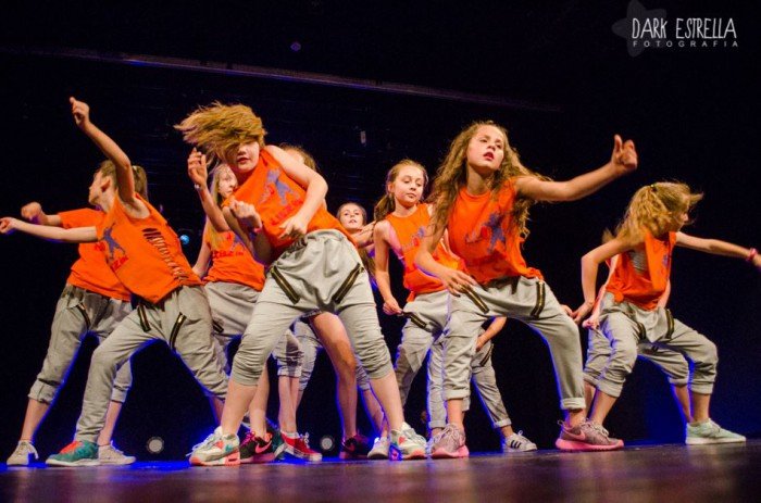 modzi-z-no-name-dance-studio-na-scenie-jck-foto-58536