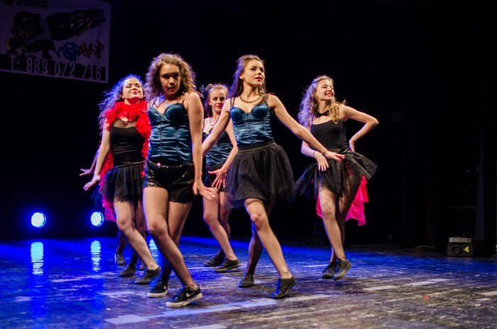 modzi-z-no-name-dance-studio-na-scenie-jck-foto-58536