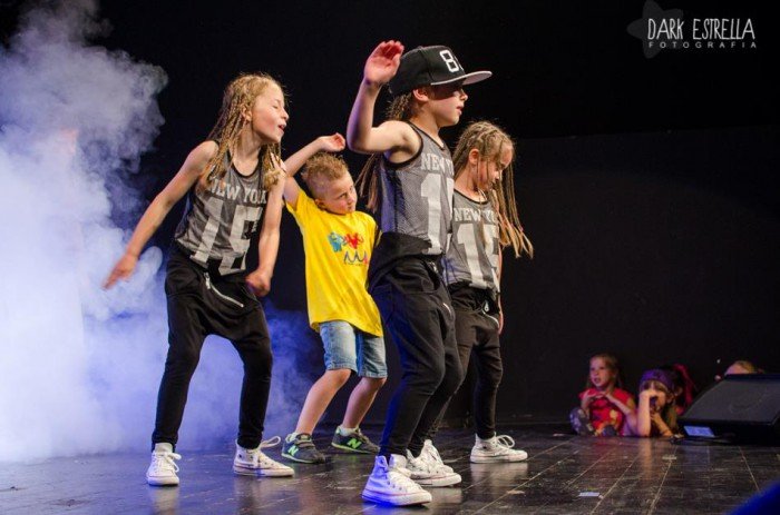 modzi-z-no-name-dance-studio-na-scenie-jck-foto-58536
