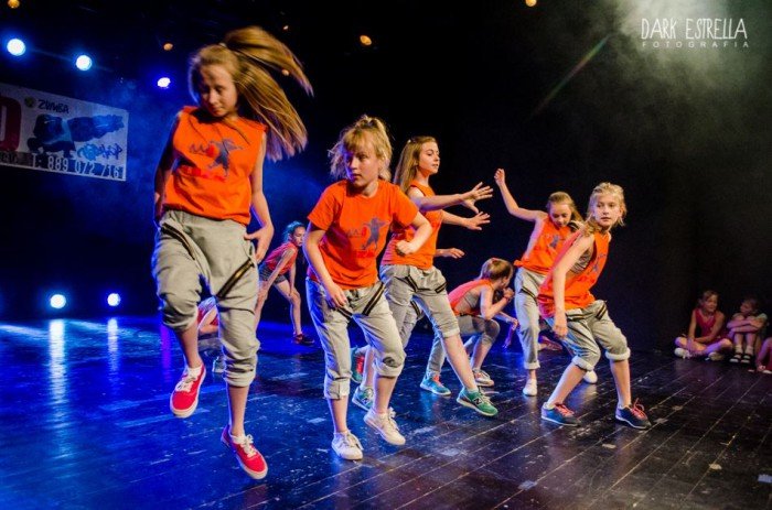 modzi-z-no-name-dance-studio-na-scenie-jck-foto-58536