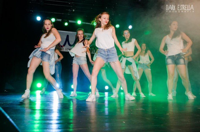 modzi-z-no-name-dance-studio-na-scenie-jck-foto-58536