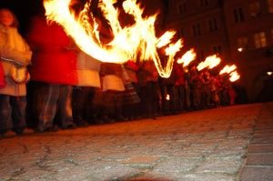 przekazanie-swiateka-betlejemskiego-mieszkancom-jeleniej-gory-5854