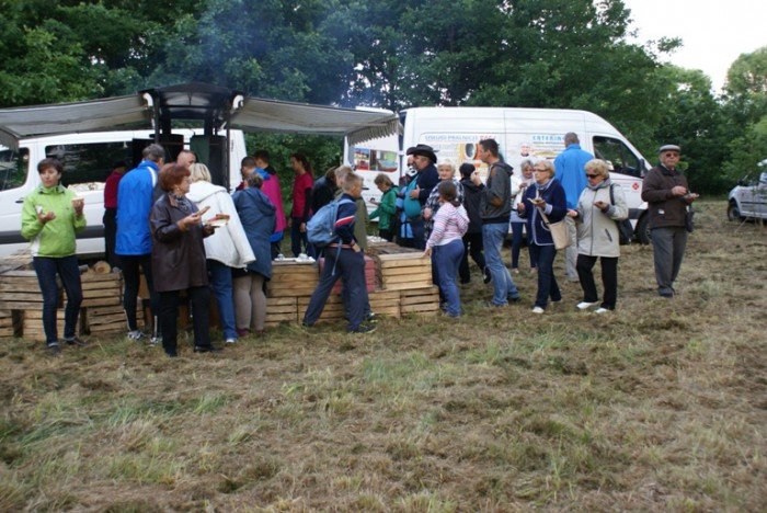 1000-lat-z-bobrem-rajd-z-piknikiem-nad-rzeka-foto-58548