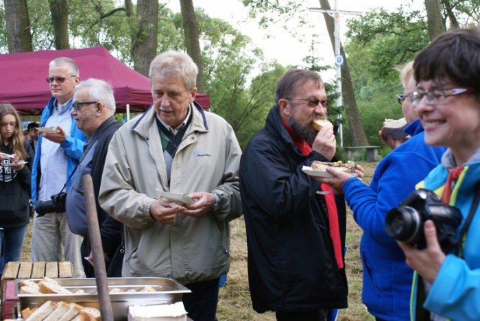 1000-lat-z-bobrem-rajd-z-piknikiem-nad-rzeka-foto-58548