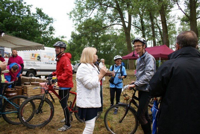 1000-lat-z-bobrem-rajd-z-piknikiem-nad-rzeka-foto-58548
