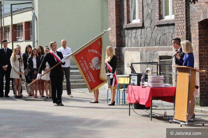 uczniowie-w-koncu-wakacje-foto-58641