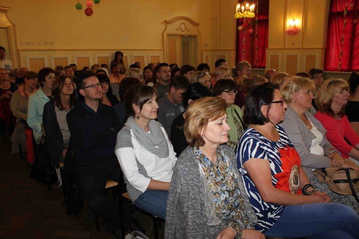 uczniowie-klas-szostych-z-dwojki-zegnali-szkoe-foto-58660