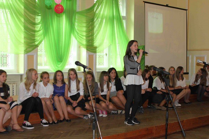 uczniowie-klas-szostych-z-dwojki-zegnali-szkoe-foto-58660