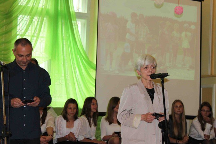 uczniowie-klas-szostych-z-dwojki-zegnali-szkoe-foto-58660