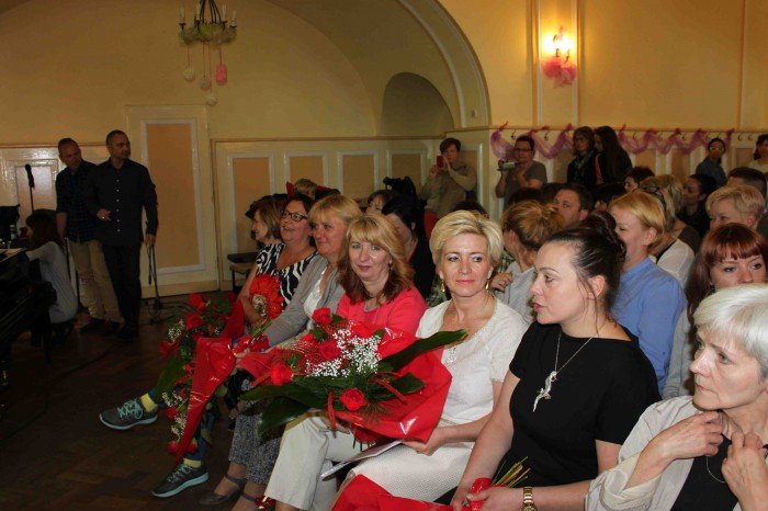 uczniowie-klas-szostych-z-dwojki-zegnali-szkoe-foto-58660