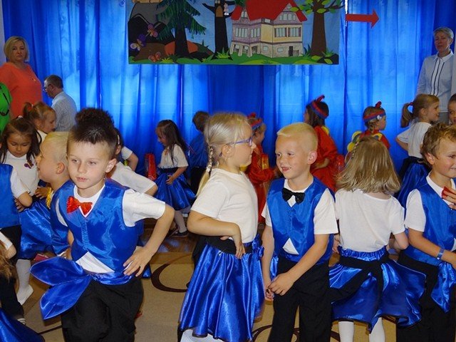 uroczystosc-w-przedszkolu-haabay-pena-wzruszen-foto-58696