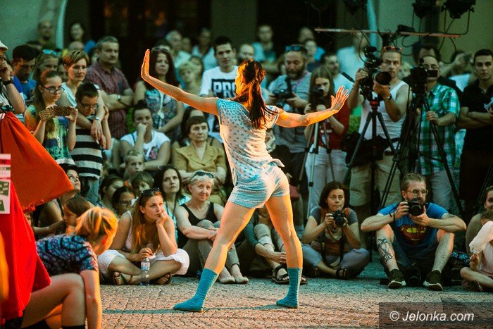33-mftu-klauny-taniec-i-premiera-foto-58779