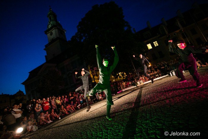 33-mftu-klauny-taniec-i-premiera-foto-58779