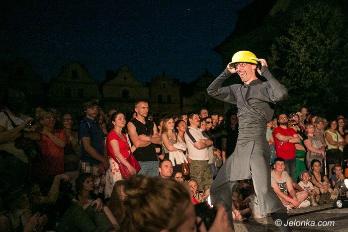 33-mftu-klauny-taniec-i-premiera-foto-58779
