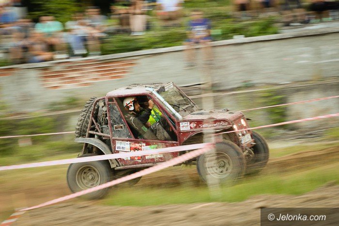 chaos-informacyjny-na-mud-party-foto-58782