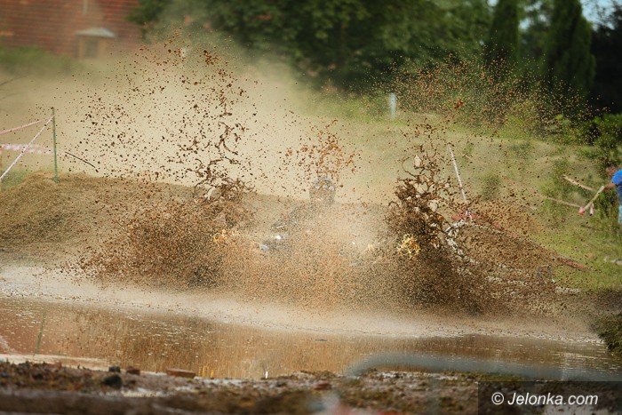 chaos-informacyjny-na-mud-party-foto-58782