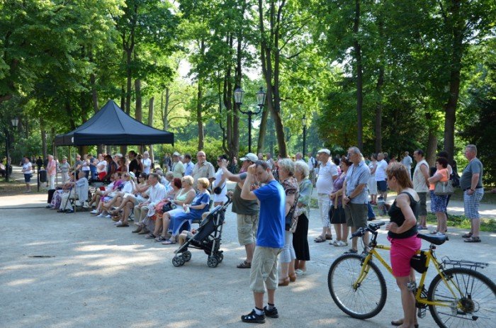 goracy-koncert-promenadowy-w-parku-zdrojowym-foto-58786