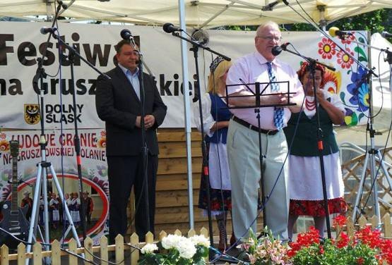 spiew-taniec-i-ludowa-zabawa-w-gruszkowie-foto-58789