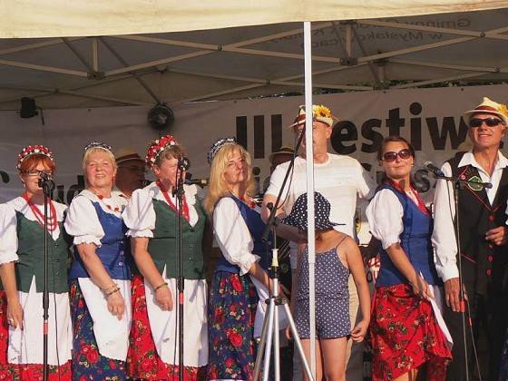 spiew-taniec-i-ludowa-zabawa-w-gruszkowie-foto-58789