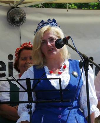 spiew-taniec-i-ludowa-zabawa-w-gruszkowie-foto-58789