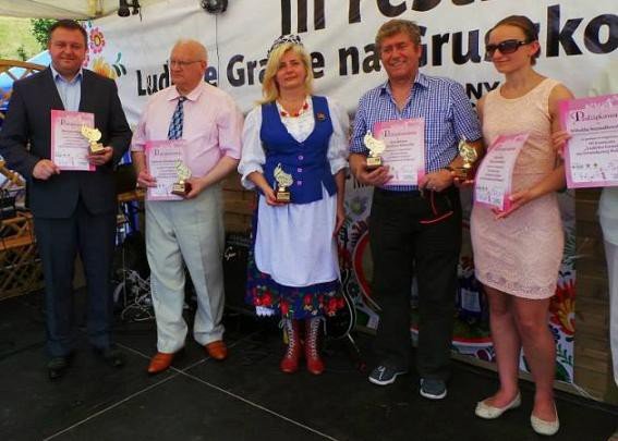 spiew-taniec-i-ludowa-zabawa-w-gruszkowie-foto-58789