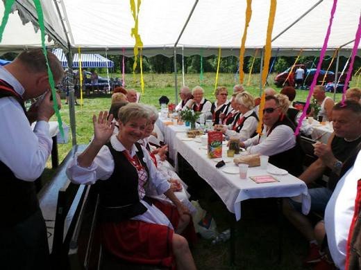spiew-taniec-i-ludowa-zabawa-w-gruszkowie-foto-58789