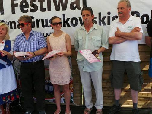 spiew-taniec-i-ludowa-zabawa-w-gruszkowie-foto-58789