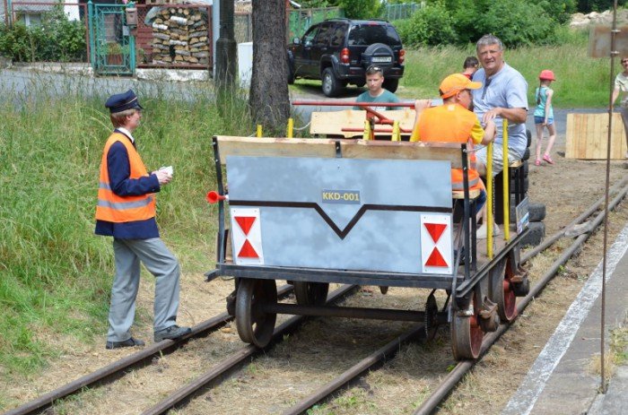 weekend-na-kolei-z-przejazdzkami-drezyna-foto-58801