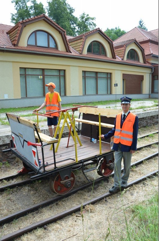 weekend-na-kolei-z-przejazdzkami-drezyna-foto-58801
