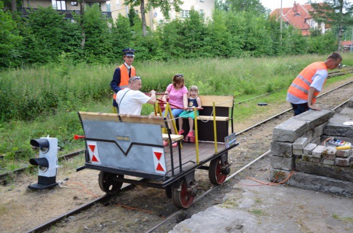 weekend-na-kolei-z-przejazdzkami-drezyna-foto-58801