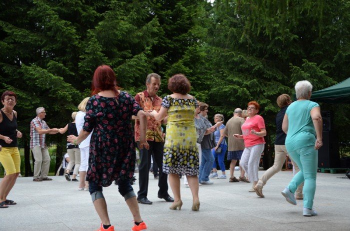 swietna-zabawa-na-parkowej-potancowce-foto-58881
