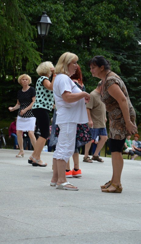 swietna-zabawa-na-parkowej-potancowce-foto-58881