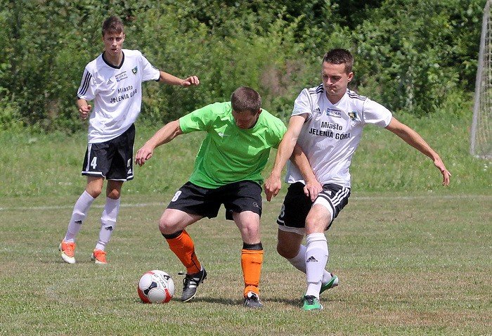 omot-od-trzecioligowca-z-okazji-dni-strzyzowca-foto-58901